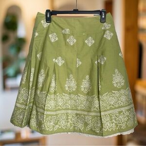 Talbots Women's Green & White Paisley Pleated Skirt Size 8